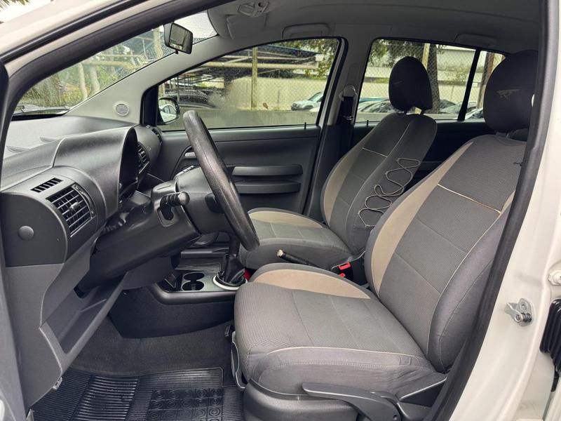 Volkswagen CrossFox - foto 9