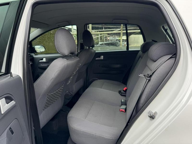 Volkswagen CrossFox - foto 10