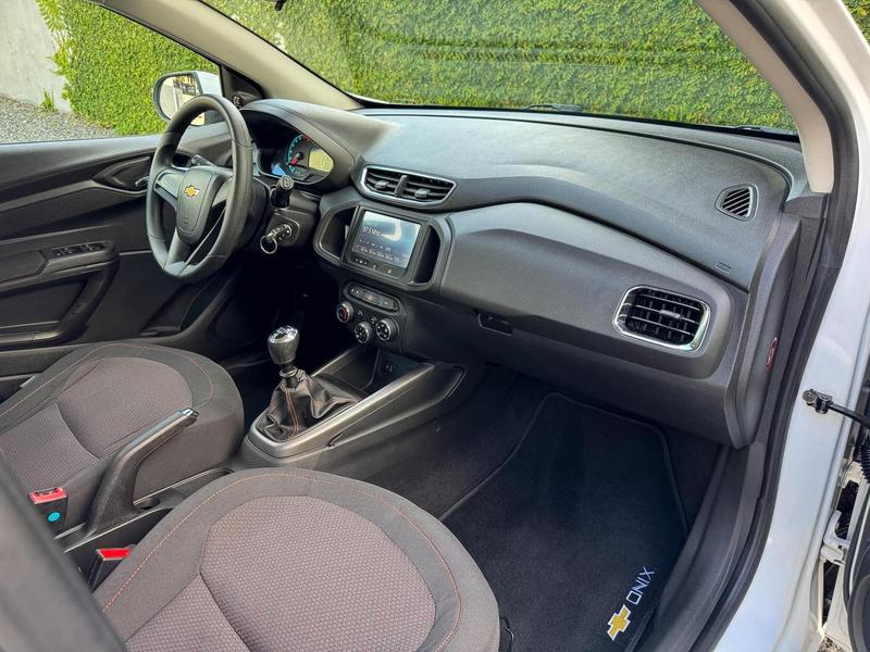 Chevrolet Onix 14mt LTZ - foto 12