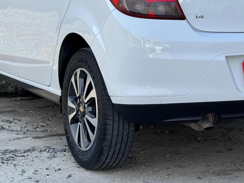Chevrolet Onix 14mt LTZ - foto 3