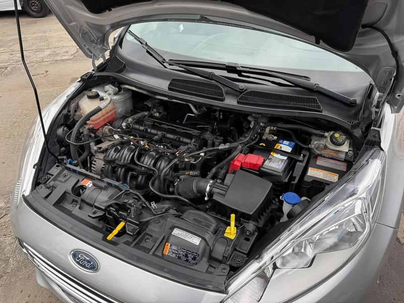 Ford Fiesta 16tit At - foto 9