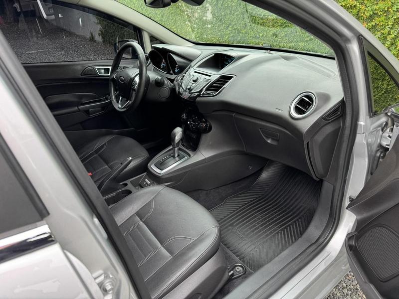 Ford Fiesta 16tit At - foto 13