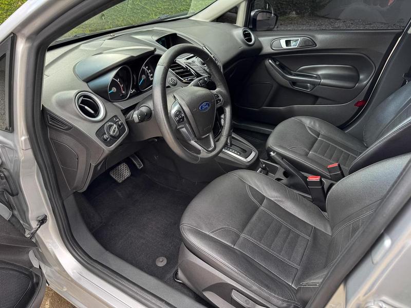 Ford Fiesta 16tit At - foto 12