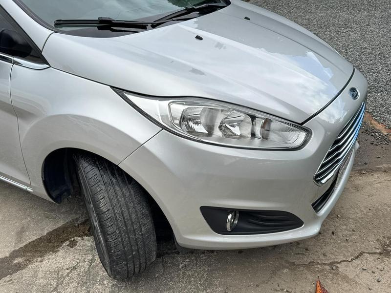 Ford Fiesta 16tit At - foto 5