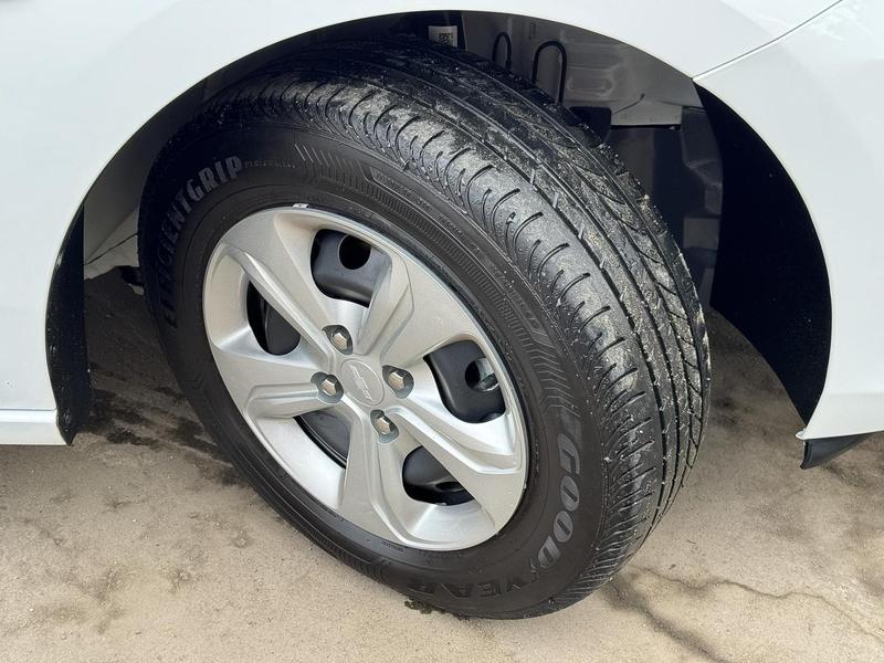 Chevrolet Onix 10mt Hb - foto 6