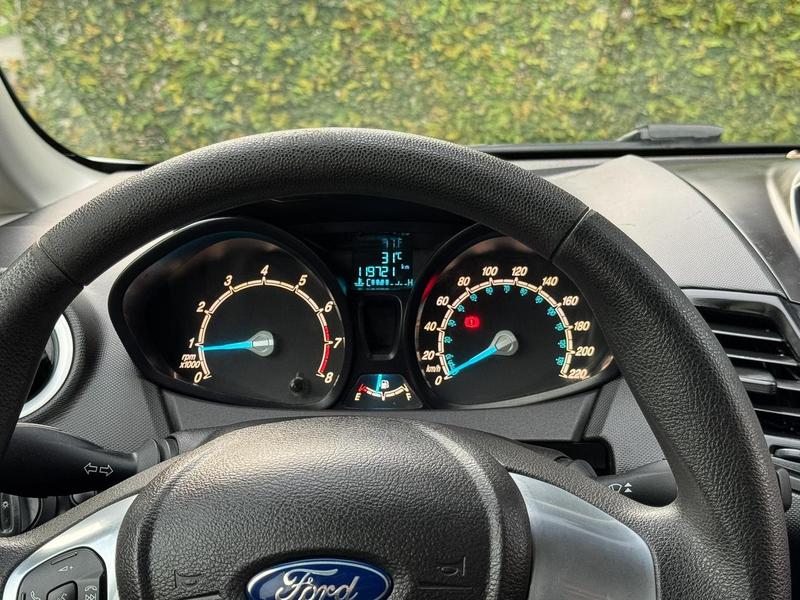 Ford Fiesta Ha 16l Se - foto 16