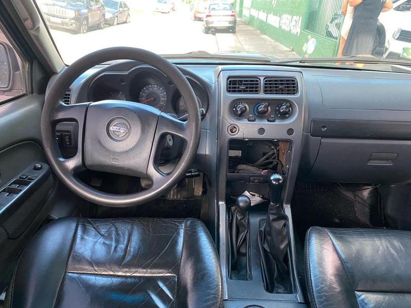 Nissan Frontier 4X4 Xe - foto 6