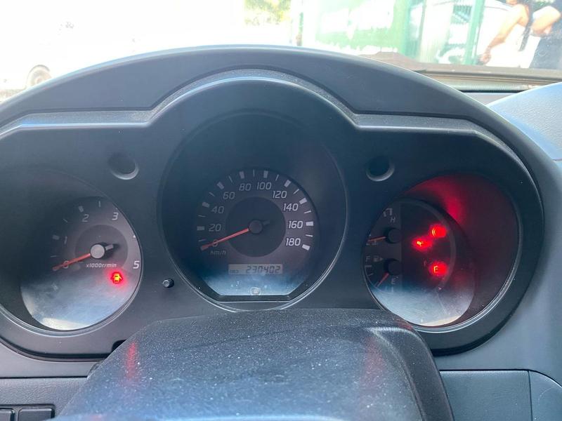 Nissan Frontier 4X4 Xe - foto 5