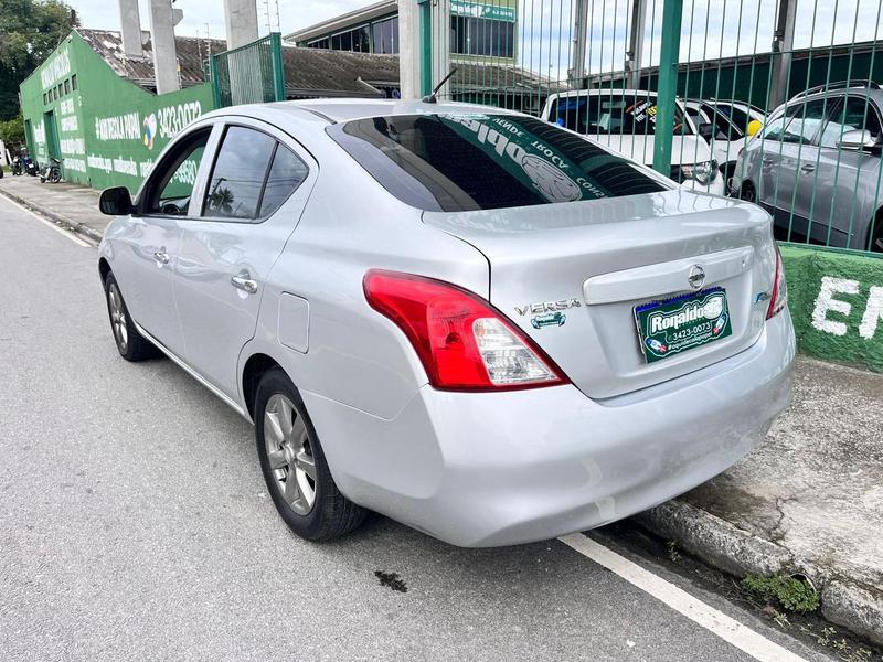 Nissan Versa 16sl Flex - foto 6