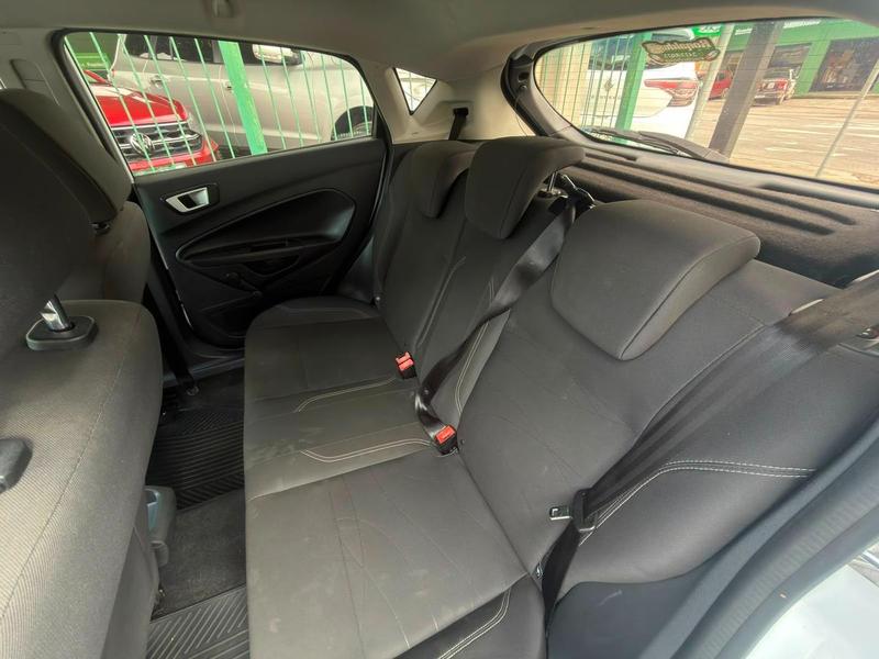 Ford Fiesta 16se - foto 6