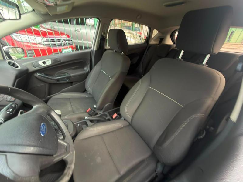 Ford Fiesta 16se - foto 5