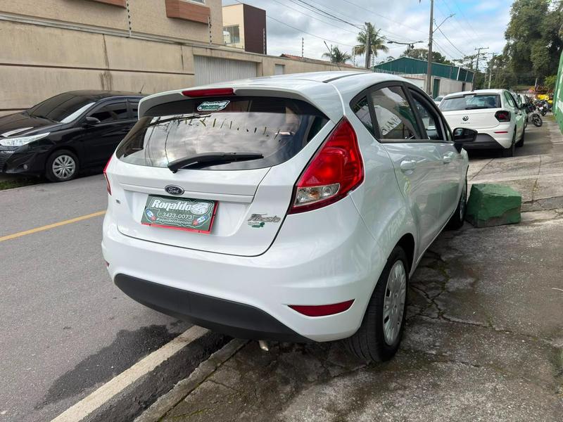 Ford Fiesta 16se - foto 9