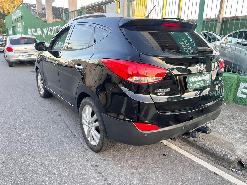 Hyundai ix35 2.0 - foto 5