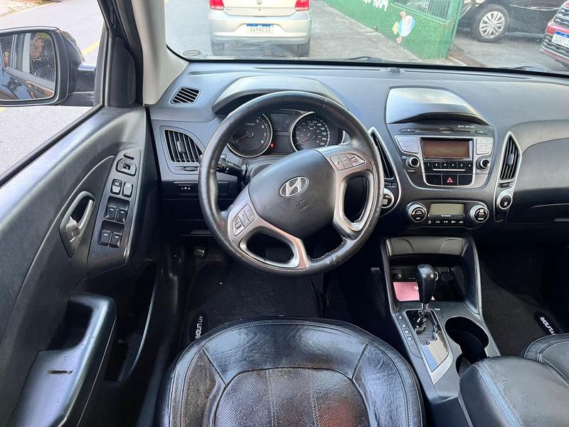 Hyundai ix35 2.0 - foto 9