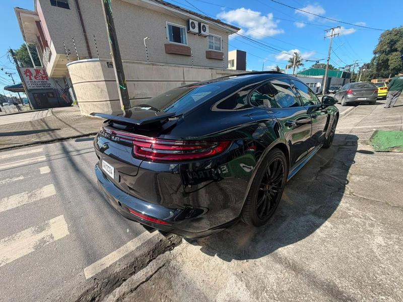 Porsche Panamera 4ehyb - foto 9