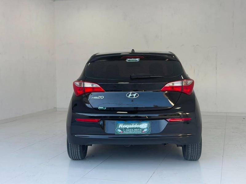 Hyundai HB20 1.0 Comfort - foto 12