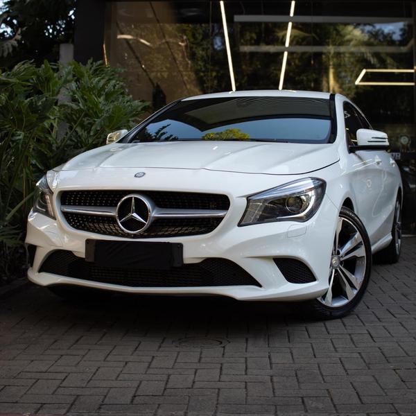 MERCEDES-BENZ CLA200