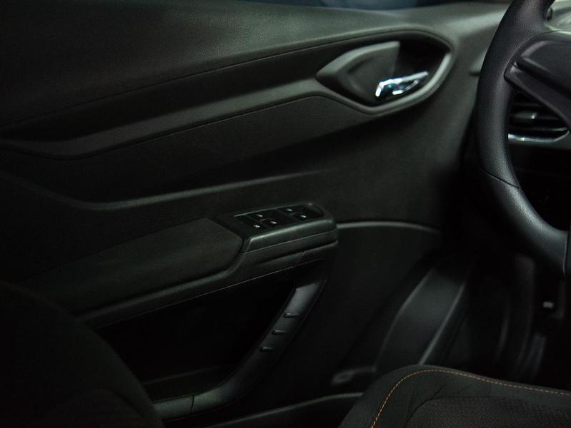 Chevrolet Onix 14mt LTZ Flex - foto 8