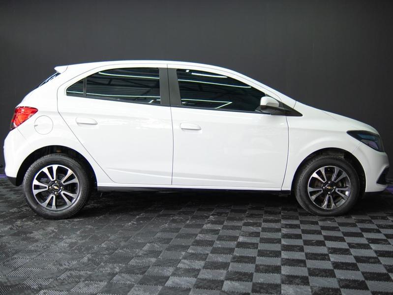Chevrolet Onix 14mt LTZ Flex - foto 16