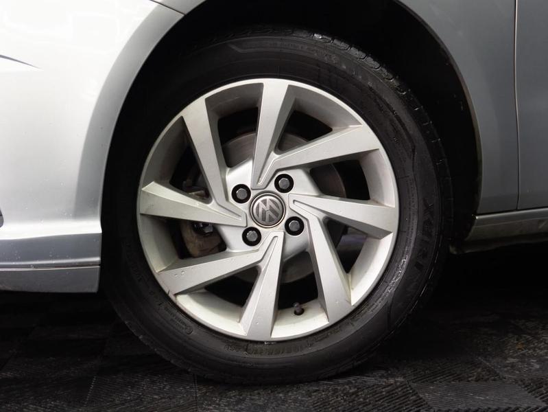 Volkswagen Voyage 16l - foto 11