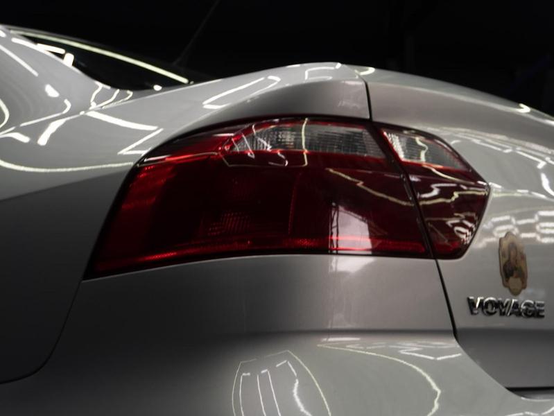 Volkswagen Voyage 16l - foto 13