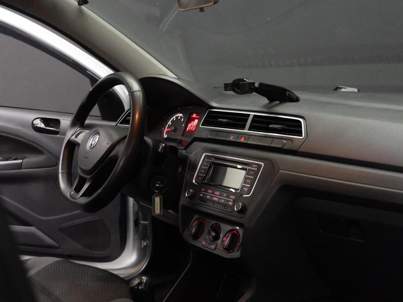 Volkswagen Voyage 16l - foto 16