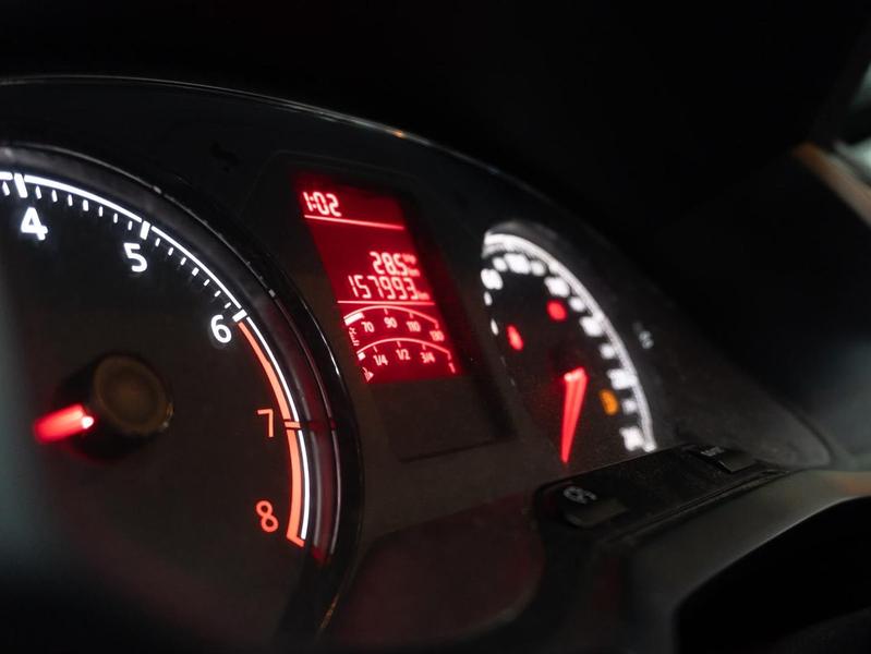 Volkswagen Voyage 16l - foto 17