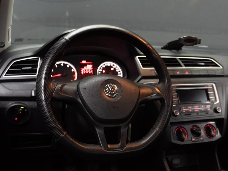 Volkswagen Voyage 16l - foto 18