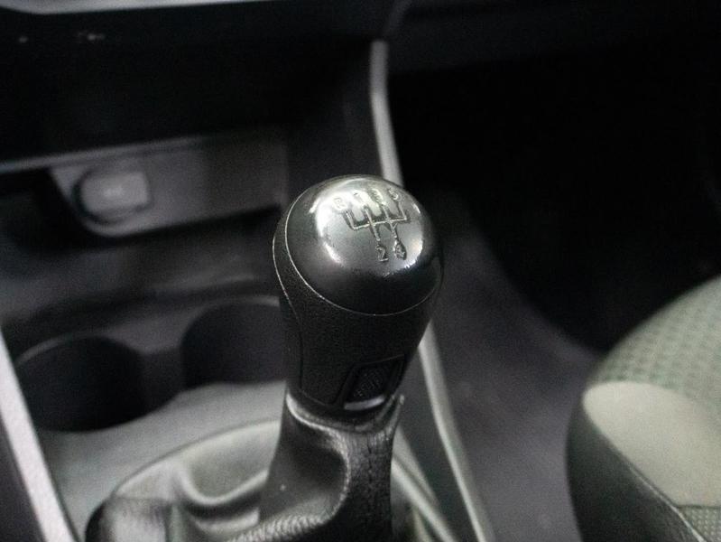Volkswagen Voyage 16l - foto 8