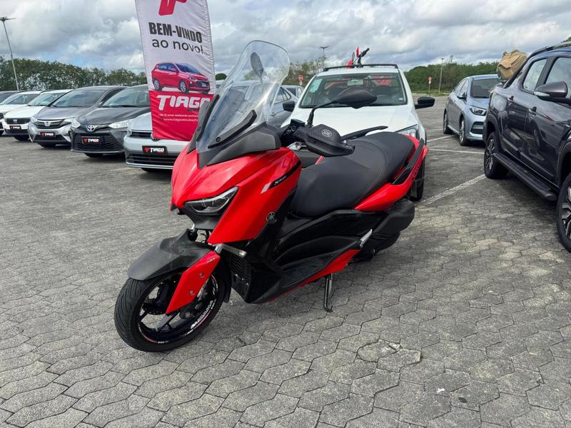 YAMAHA XMAX