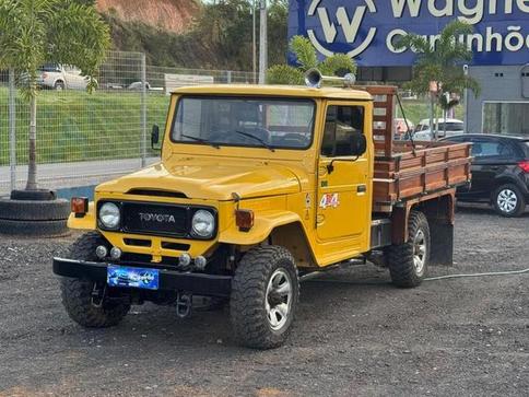 TOYOTA BANDEIRANTE
