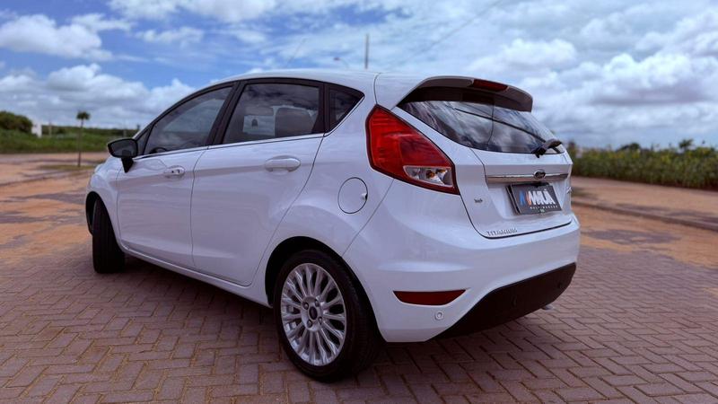 Ford Fiesta 16tit At - foto 5