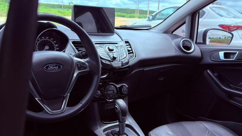 Ford Fiesta 16tit At - foto 7