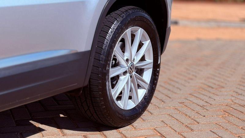 Volkswagen Tiguan 2.0 TSI - foto 6