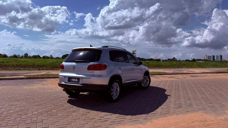 Volkswagen Tiguan 2.0 TSI - foto 3