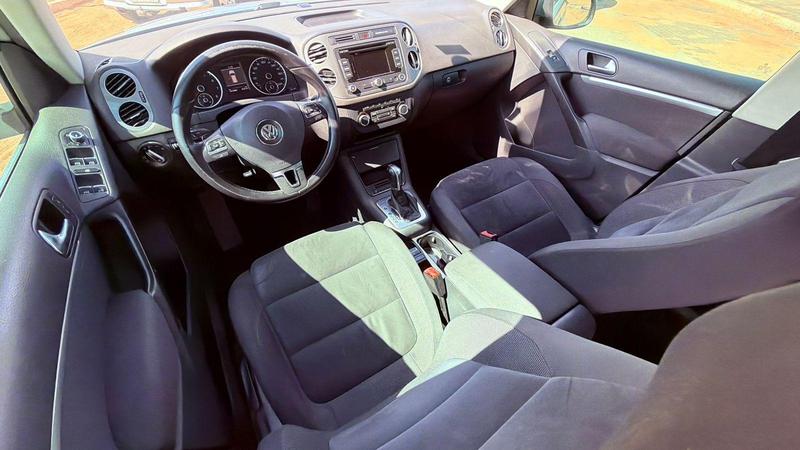 Volkswagen Tiguan 2.0 TSI - foto 12