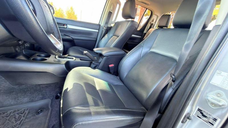 Toyota Hilux Cd Srx 4X4 2.8 TDI 16V Diesel Aut. - foto 12