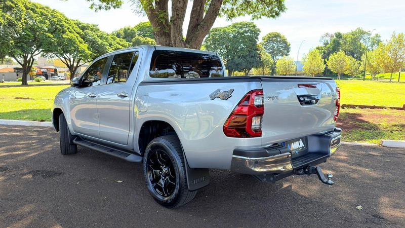 Toyota Hilux Cd Srx 4X4 2.8 TDI 16V Diesel Aut. - foto 6