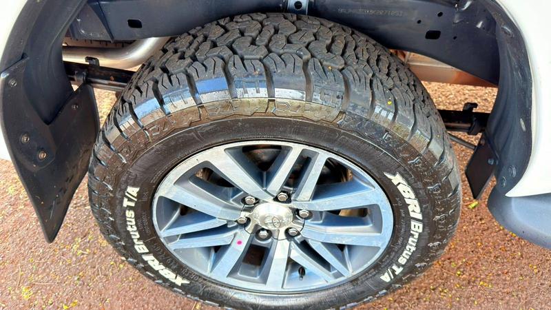 Toyota Hilux Cd Srx 4X4 2.8 TDI 16V Diesel Aut. - foto 7