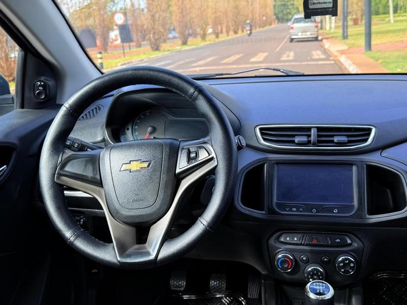 Chevrolet Onix Hatch Ls 1.0 8V Flexpower 5P Mec. - foto 7