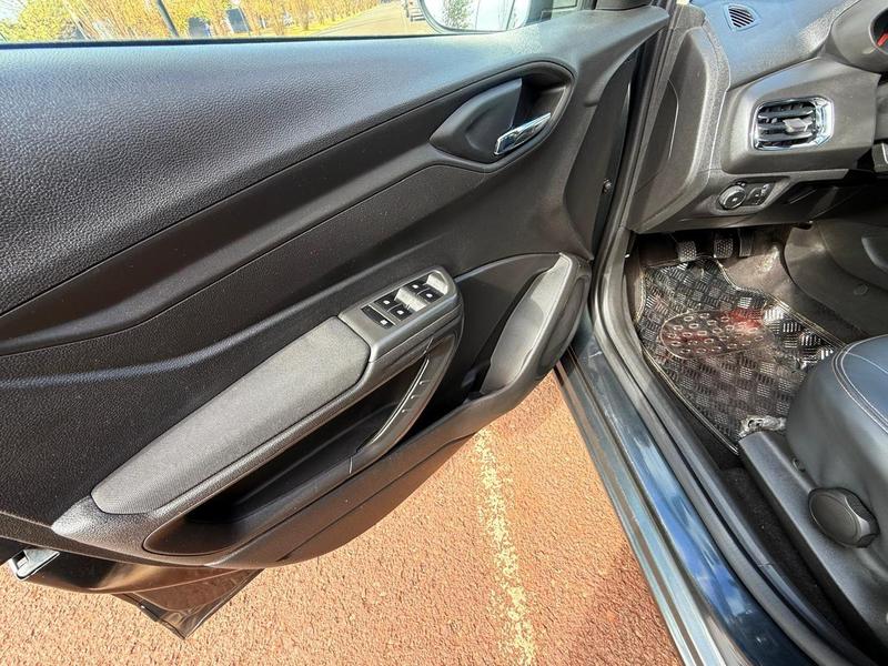 Chevrolet Onix Hatch Ls 1.0 8V Flexpower 5P Mec. - foto 14