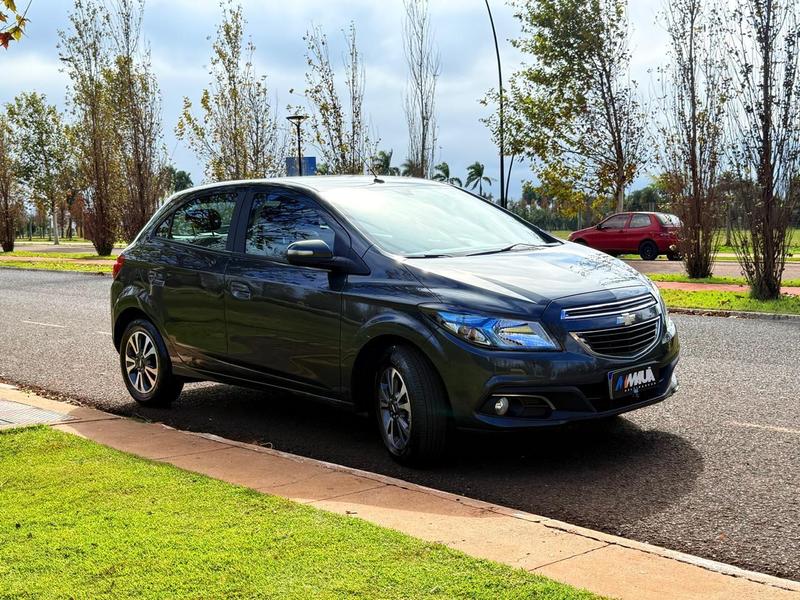 Chevrolet Onix Hatch Ls 1.0 8V Flexpower 5P Mec. - foto 3
