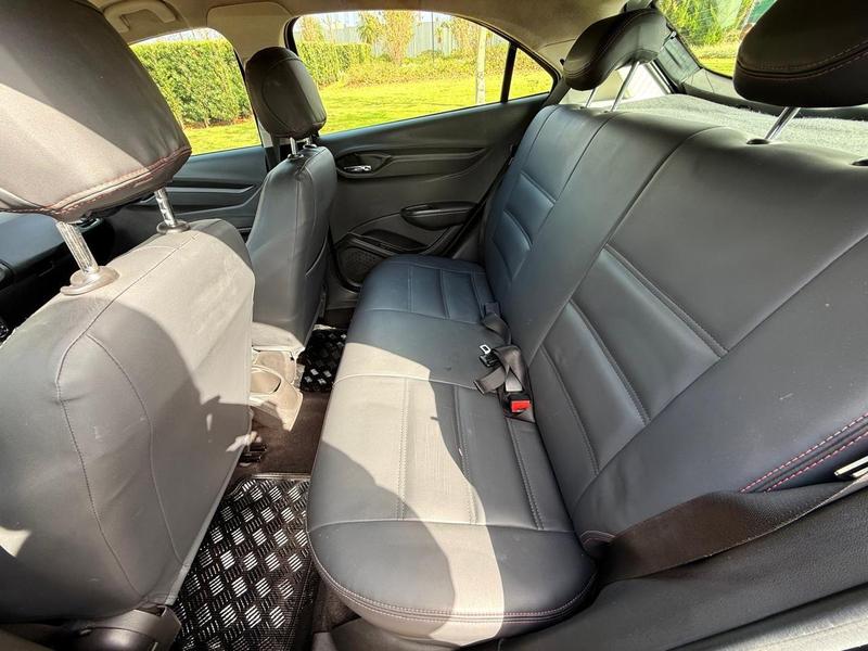Chevrolet Onix Hatch Ls 1.0 8V Flexpower 5P Mec. - foto 9