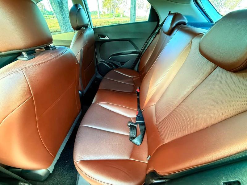 Hyundai HB20 Premium 1.6 Flex 16V Automático - foto 8