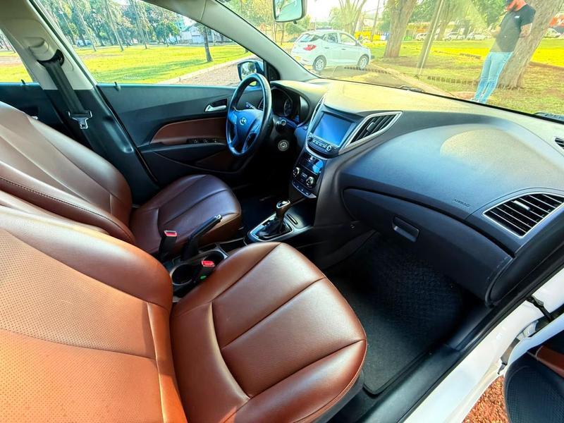 Hyundai HB20 Premium 1.6 Flex 16V Automático - foto 15