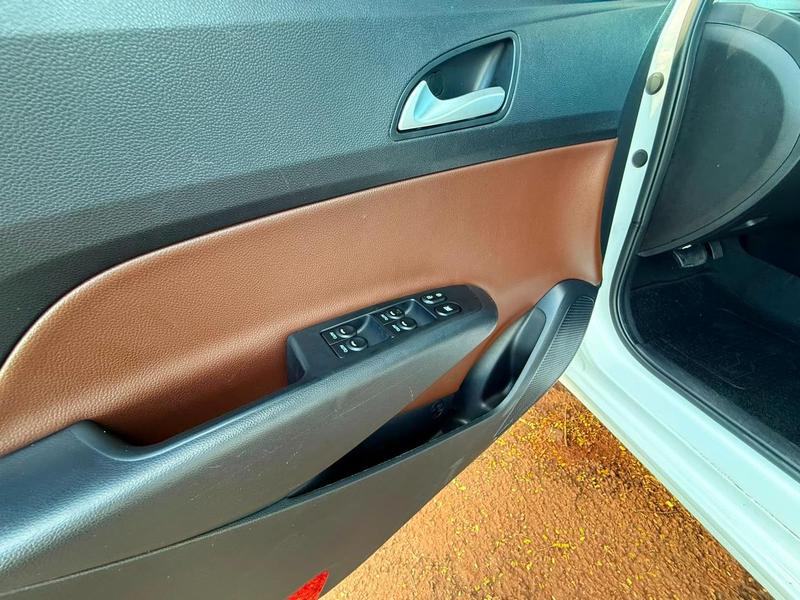 Hyundai HB20 Premium 1.6 Flex 16V Automático - foto 11