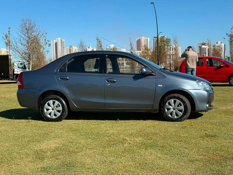 Toyota Etios Xs 1.3 Flex 16V 5P Mec. - foto 10
