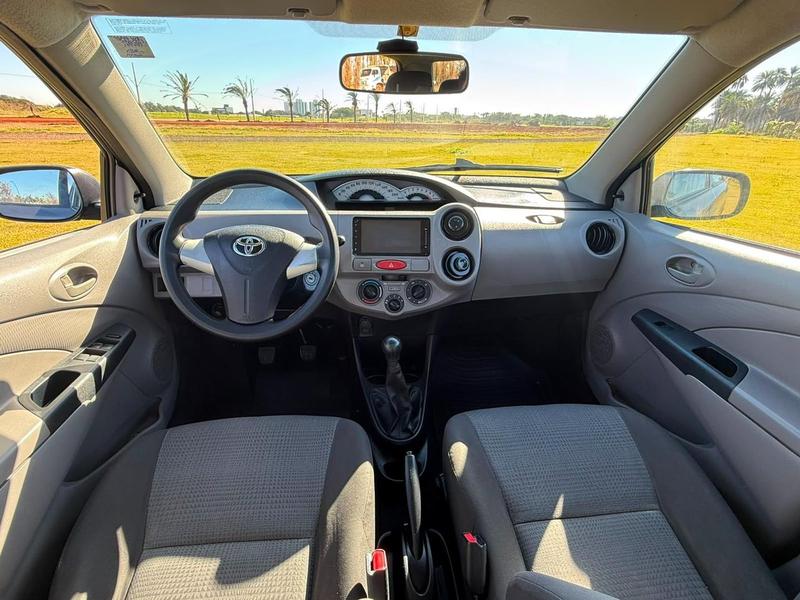 Toyota Etios Xs 1.3 Flex 16V 5P Mec. - foto 12