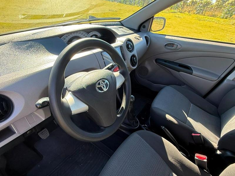 Toyota Etios Xs 1.3 Flex 16V 5P Mec. - foto 9