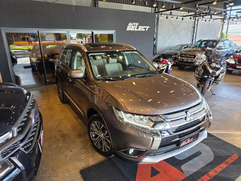 Mitsubishi Outlander 3.0 GT 3.0 V6 Aut. - foto 4